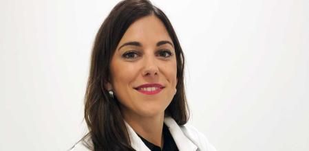 La doctora Claudia Bernárdez es especialista en tricología y trasplante capilar