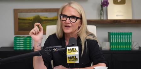 Mel Robbins, coach experta en cambio