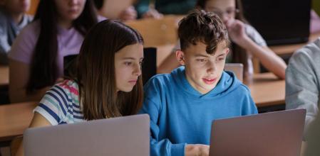 Catalunya apuesta por la desescalada tecnológica en escuelas. 