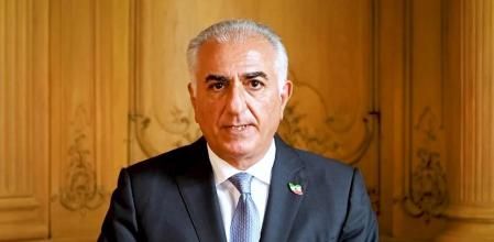 Reza Pahlevi, en una imagen del video difundido hace unos meses en el que llamaba a tumbar el régimen iraní