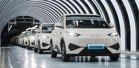 BYD alcanza el hito de producir un millón de vehículos de su modelo Dolphin Surf