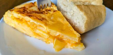 Se investiga si las tortillas despachadas en plena ola de calor durante el festival fueron la causa de la intoxicación 