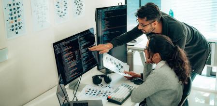 Si quieres trabajar en el sector tecnológico estos son los cursos que puedes estudiar.