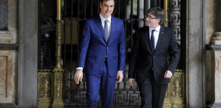 FOTO ALEX GARCIA REUNION EN EL PALAU DE LA GENERALITAT ENTRE EL PRESIDENT CARLES PUIGDEMONT Y EL LIDER DEL PSOE PEDRO SANCHEZ 2016/03/15