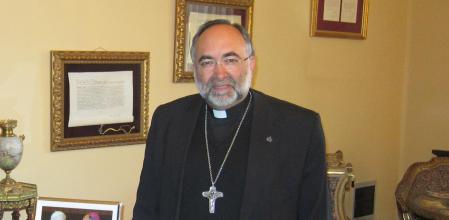 El Arzobispo de Oviedo, Jesús Sanz Montes.