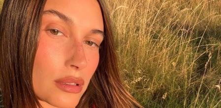 Hailey Bieber es una de las precursoras del maquillaje sunburn