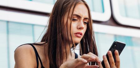 ChatGPT está provocando problemas psicológicos en los más jóvenes, obligando a las empresas a mejorar sus precauciones.