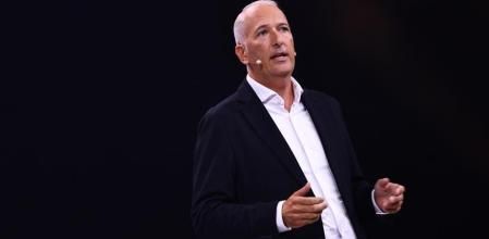 MUNICH (Germany), 07/09/2025.- CEO of Cupra & Seat Markus Haupt presents Cupra Raval during the Volkswagen Group media preview in Munich, Germany, 07 September 2025. The International Motor Show Germany IAA Mobility 2025 takes place in Munich from 09 to 14 September 2025, featuring numerous world premieres, and a special focus on electric mobility and digitization. (Alemania) EFE/EPA/ANNA SZILAGYI