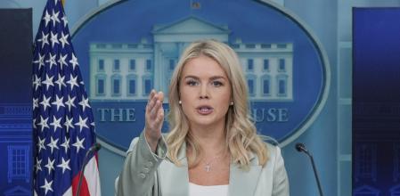 La secretaria de prensa de la Casa Blanca, Karoline Leavitt, esta mañana leyendo un comunicado de parte del presidente Donald Trump.&nbsp;