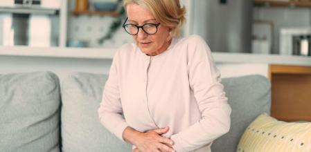 El sistema digestivo envejece y pueden darse síntomas que empeoran la calidad de vida, pero algunos hábitos ayudan