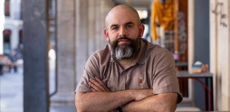 El historiador Pablo Batalla, autor de ‘La bandera en la cumbre’ (Capitán Swing)