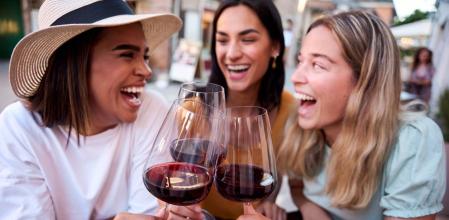 Los más jóvenes son los más propensos a probar estos vinos.&nbsp;