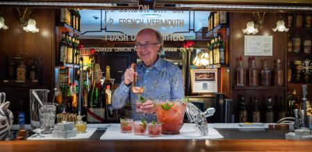 Javier de las Muelas en su Dry Martini barcelonés&nbsp;