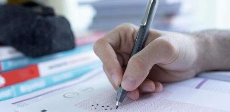 El porcentaje de alumnos que aprueba a la primera el examen teórico del carnet de conducir ha ido cayendo con los años&nbsp;