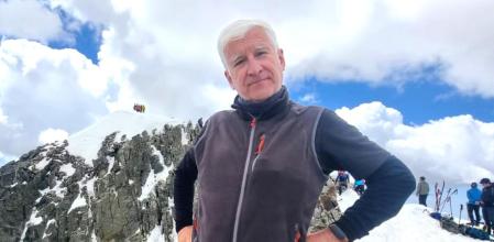 Antonio Durán se aficionó a la montaña pasada la cincuentena.