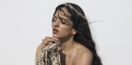 La artista Rosalía publica este viernes su cuarto disco, 'Lux'.