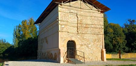Entrada del Columbario romano de Vila-rodona