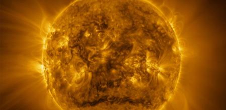 Impacto de una fuerte tormenta geomagnética provocada por dos eyecciones de masa coronal emitidas por el Sol