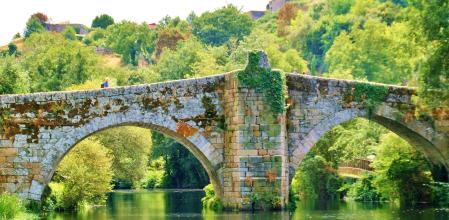 El puente de Vilanova de Allariz, un mirador natural en la Vía de la Plata
