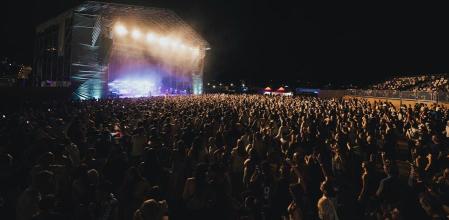 Una de las actuaciones multitudinarias del Mar d'Estiu del 2023 .