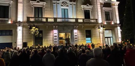 El minuto de silencio por la muerte de Neus, este miércoles en l'Hospitalet de Llobregat