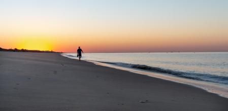 El arenal de Isla Cristina se prolonga durante doce kilómetros