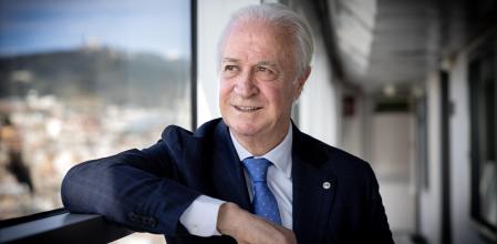 Carlos Tusquets (1951) es doctor en Ciencias Económicas y Empresariales por la Universidad de Barcelona