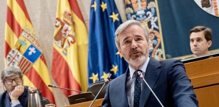 El presidente de Aragón, Jorge Azcón, durante una intervención en el pleno de las Cortes