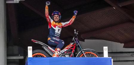 Toni Bou se impuso en Italia en la tercera prueba del campeonato del mundo de trial bajo techo