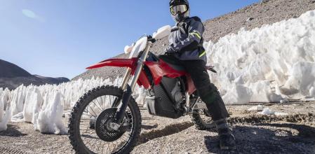 El volcán Ojos del Salado, lugar elegido para el reto, se encuentra en la frontera entre Chile y Argentina.