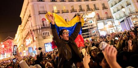 Los venezolanos celebran en Madrid, el sábado 3 de enero de 2026, después de que el presidente de Estados Unidos, Donald Trump, anunciara que el presidente Nicolás Maduro había sido capturado y trasladado fuera de Venezuela.
