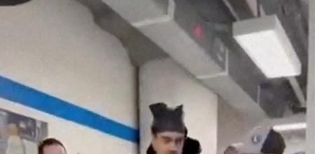 El president de Veneçuela, Nicolás Maduro, entrant a les oficines de la DEA a Nova York, abans del seu processament i ingrés a la presó.<br>