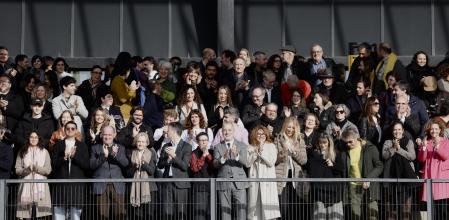 Los representantes de las entidades que han participado en el programa; en el centro el alcalde, Jaume Collboni, flanqueado por Maria Buhigas y Laia Bonet