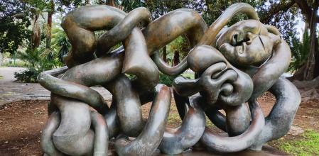 Monumento 'Siéxtasis' en honor a Picasso.