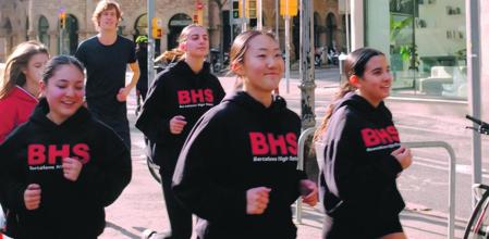 El Run Club de BHS participa en las actividades ciudadanas&nbsp;