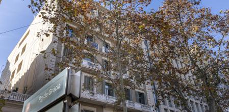 En los primeros números del paseo de Gràcia se encuentra una vivienda en estos momentos investigada por los inspectores del Ayuntamiento