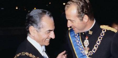 Mohamed Reza Pahlevi, sha de Persia, con Juan Carlos I