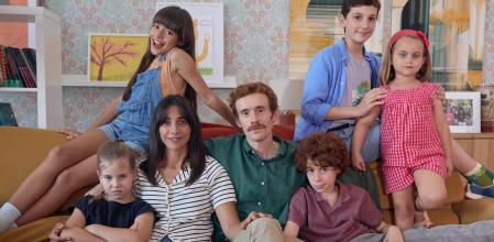 Los protagonistas principales de 'padre no hay más que uno. La serie'