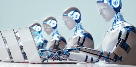 Imagen virtual de robots trabajando en ordenadores personales&nbsp;