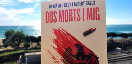 El libro investiga la trama ultra en el Maresme durante la década de los ochenta .