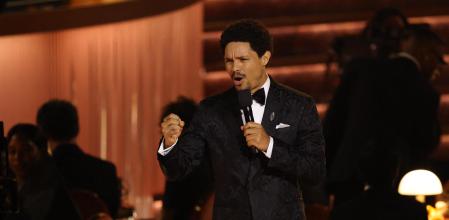 El cómico Trevor Noah,fue el conductor de la 68.ª edición de los Premios Grammy en Los Ángeles, California
