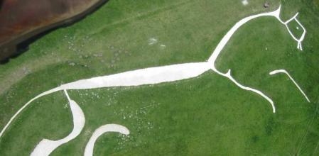 Vista aérea del caballo blanco de Uffington