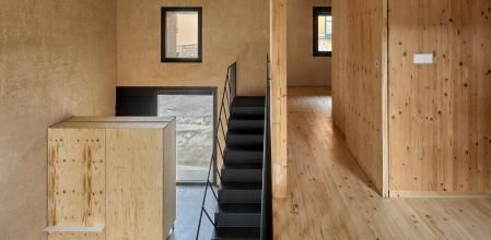 Rehabilitación de una antigua edificación agrícola en el casco histórico de Sasamón (Burgos).