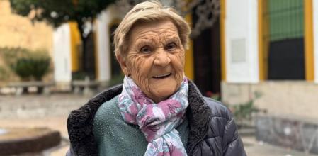 Rosa Vallejo tiene 85 años y es la abuela con más seguidores en España en redes sociales