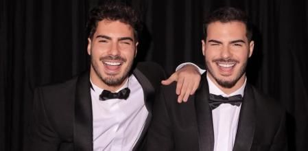 Los Gemeliers en la gala de los premios Ídolo 2025.