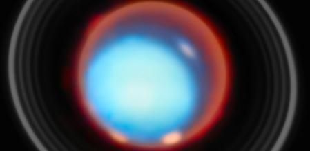 Una de las imágenes capturadas por el telescopio espacial James Webb, en la que aparece el sistema de anillos de Urano y algunas auroras brillantes&nbsp;