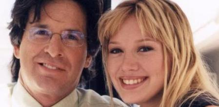 Robert Carradine con Hillary Duff