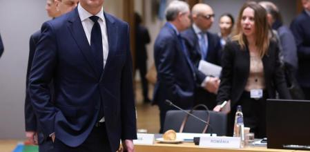 El ministro de Finanzas de Países Bajos, Eelco Heinen, con cara perpleja 