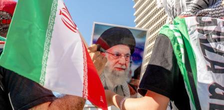 Una protesta contra los ataques en Irán en Los Angeles, este sábado