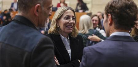 MÉRIDA, 12/02/2026.- La presidenta extremeña en funciones, María Guardiola, antes del inicio del pleno de la Asamblea regional, este jueves. EFE/ Jero Morales